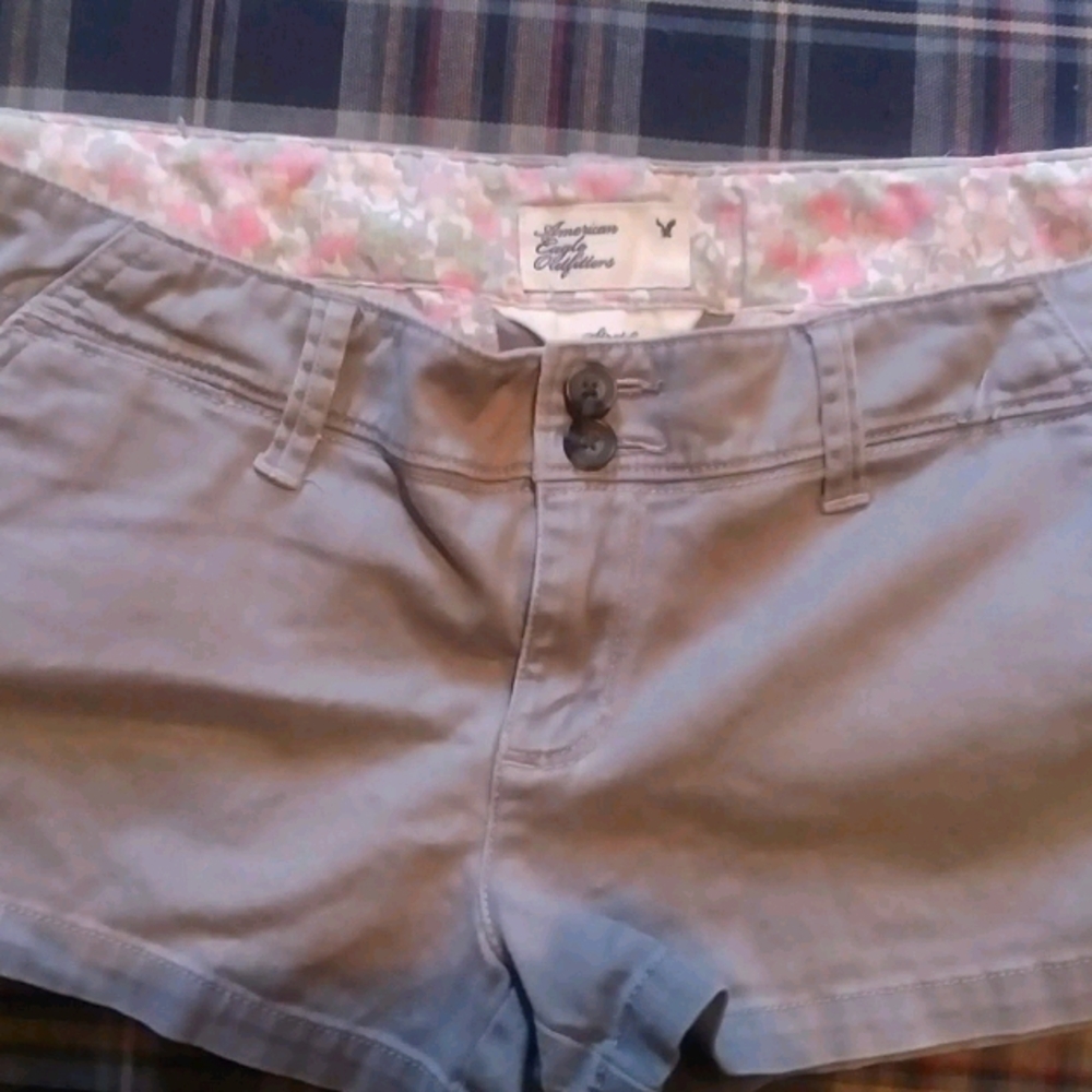 Erica eagle khaki shorts